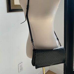 Authentic Bottega Veneta Intrecciato Crossbody Bag in Black Leather